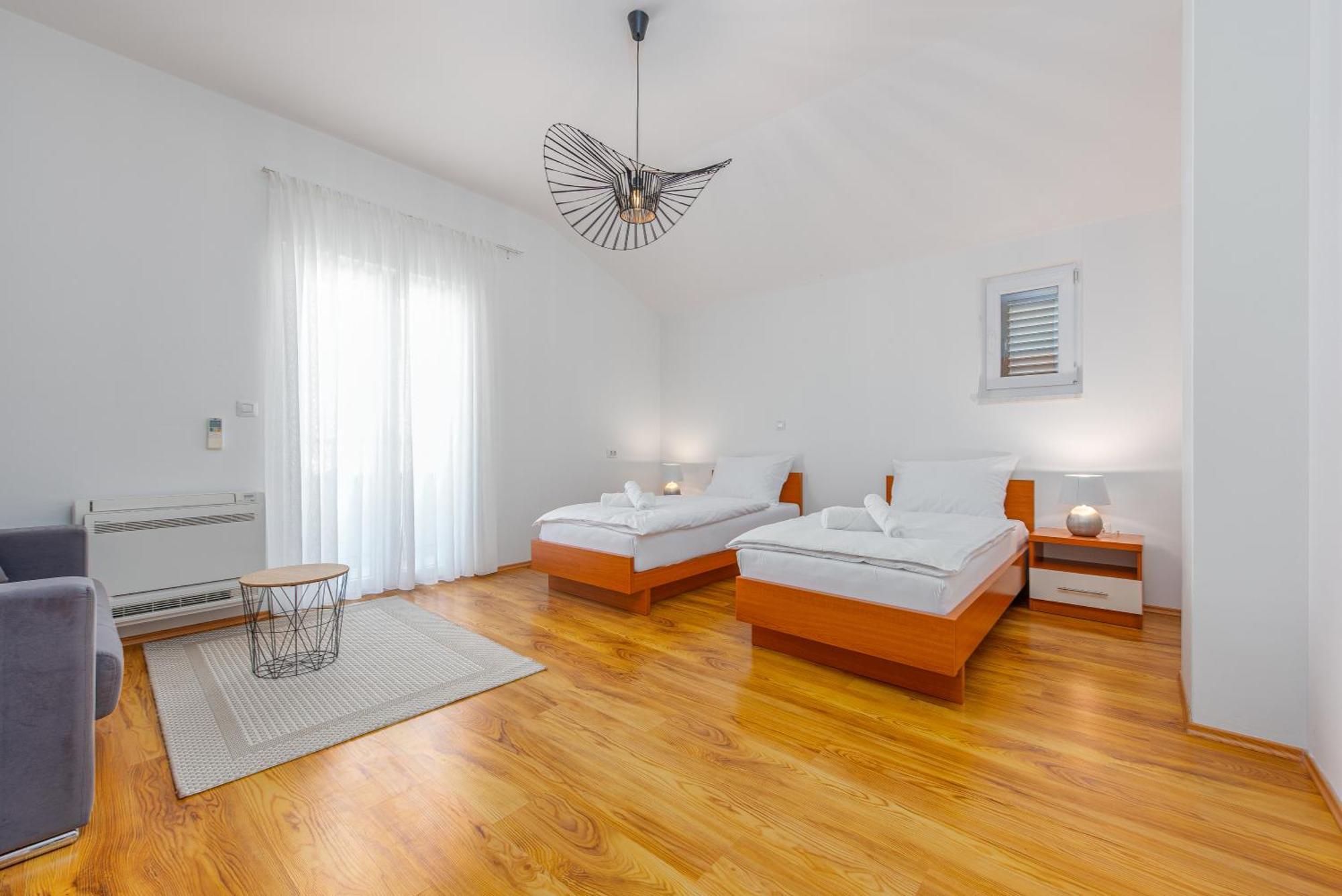 Apartments L&D Biograd Na Moru Esterno foto