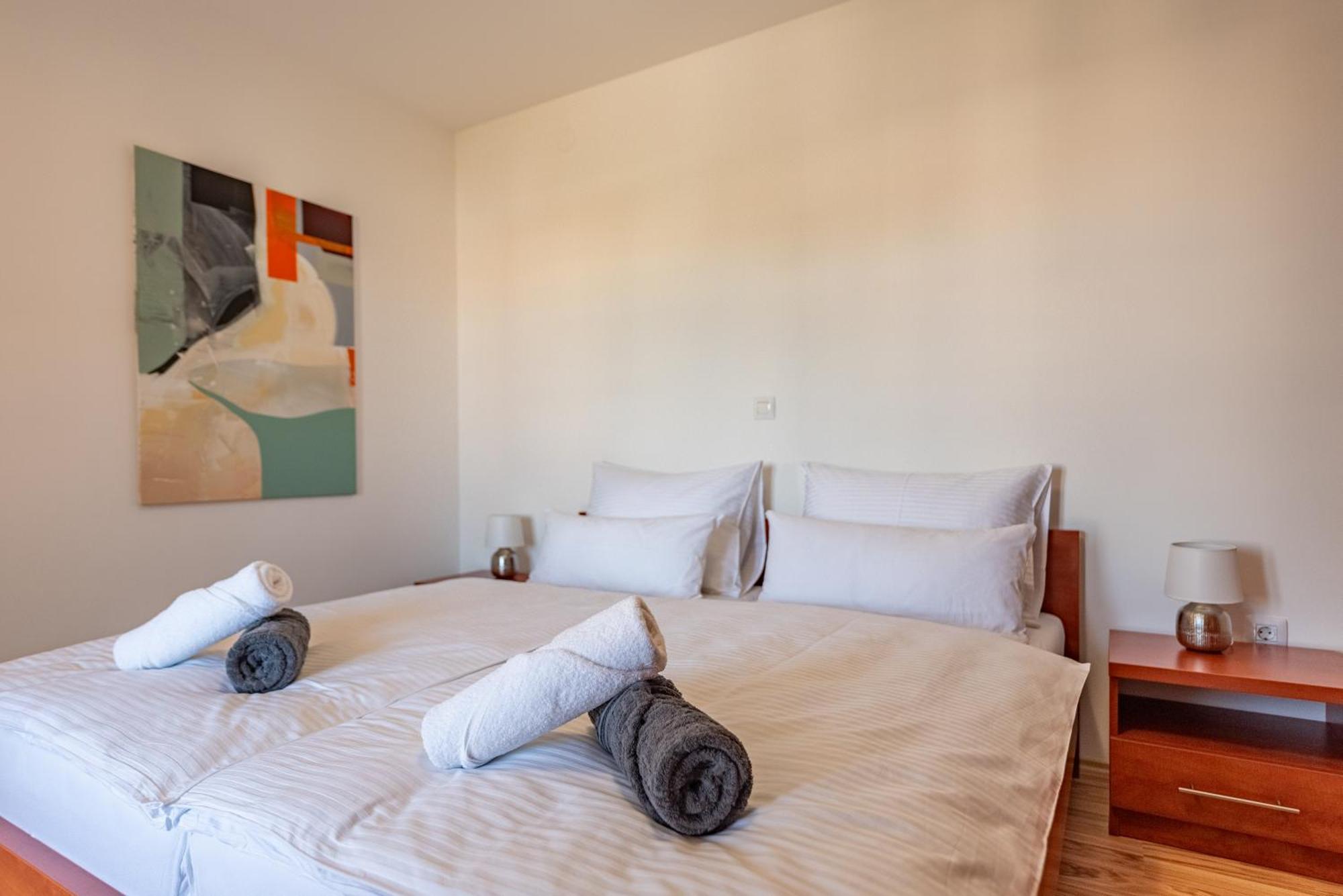 Apartments L&D Biograd Na Moru Esterno foto